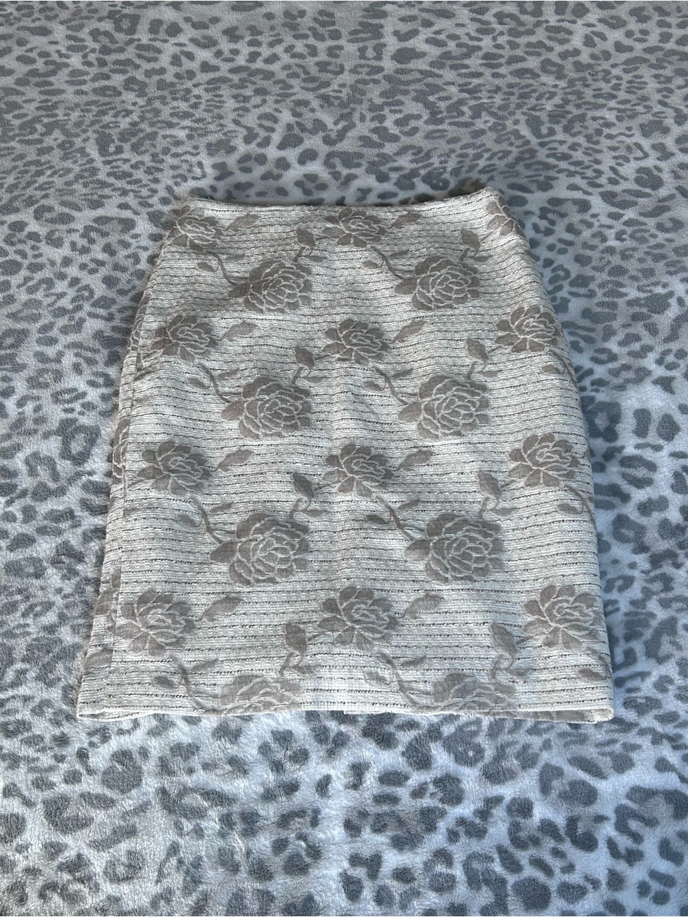 Ann Taylor Petite Floral Mini Skirt Silver Size 14P